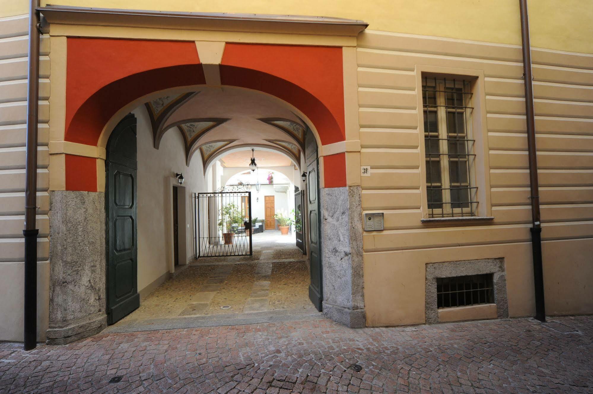 Casa Botta - Luino Lago Maggiore Exteriör bild