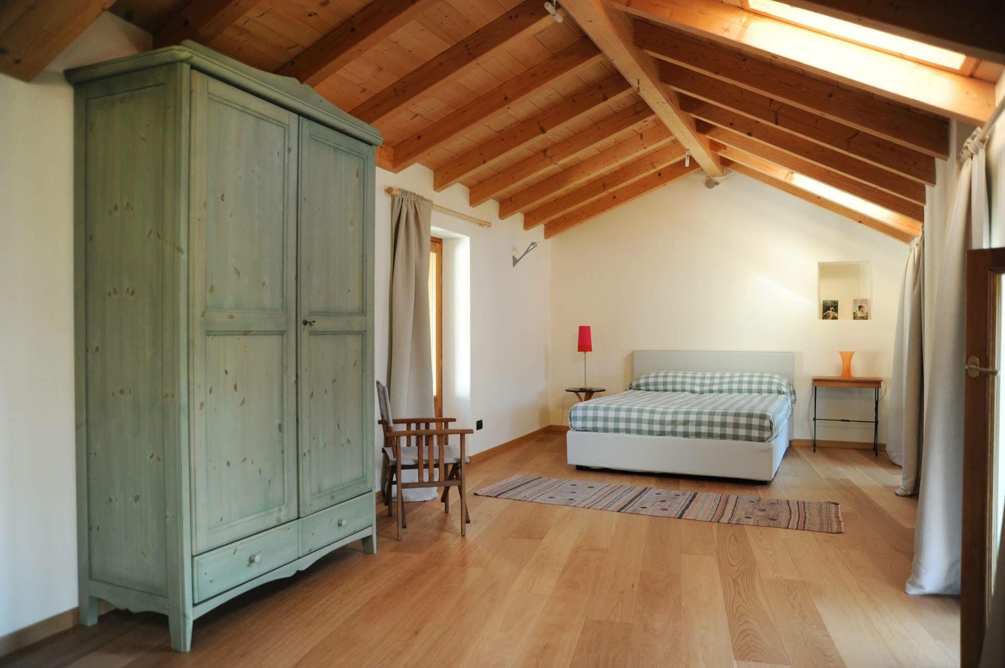 Casa Botta - Luino Lago Maggiore Exteriör bild