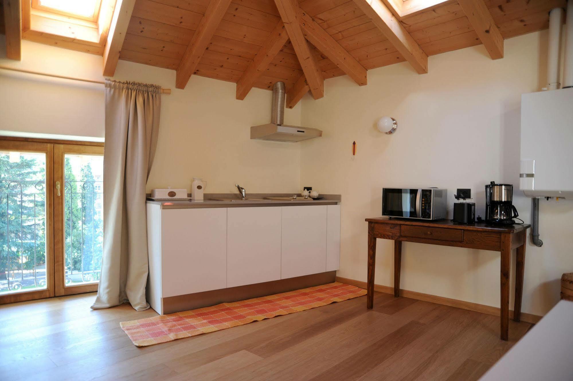 Casa Botta - Luino Lago Maggiore Exteriör bild